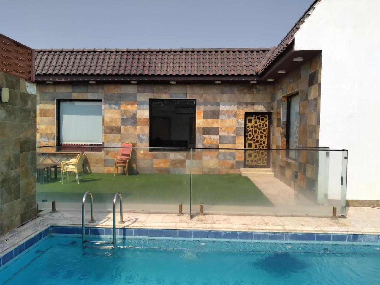 شاليهات الكوخ السويسري وأكوابارك Villa Ash Shishah Esterno foto
