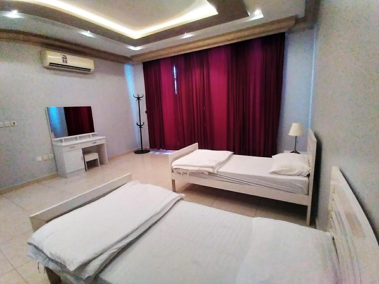 شاليهات الكوخ السويسري وأكوابارك Villa Ash Shishah Esterno foto