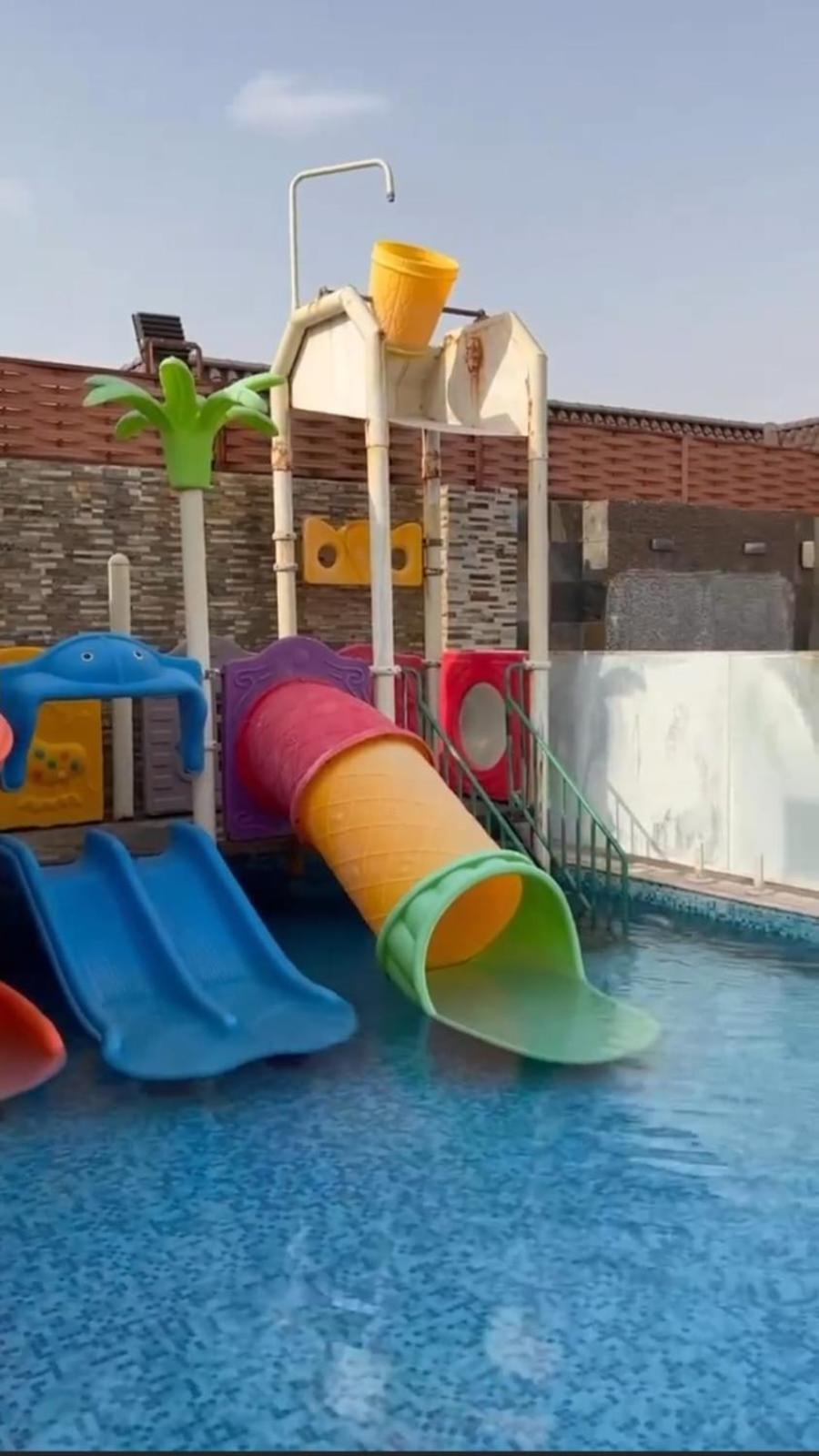 شاليهات الكوخ السويسري وأكوابارك Villa Ash Shishah Esterno foto