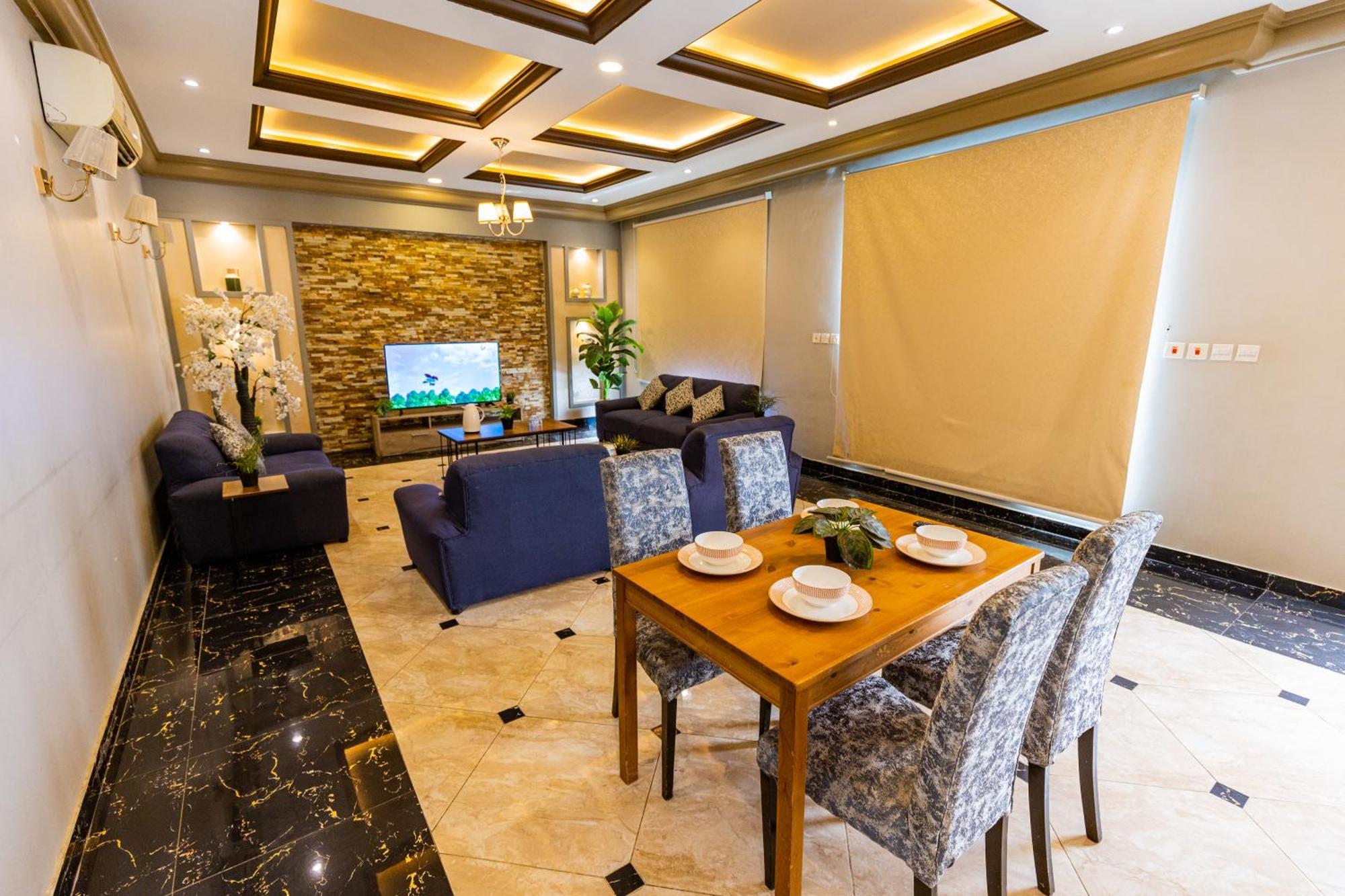 شاليهات الكوخ السويسري وأكوابارك Villa Ash Shishah Esterno foto