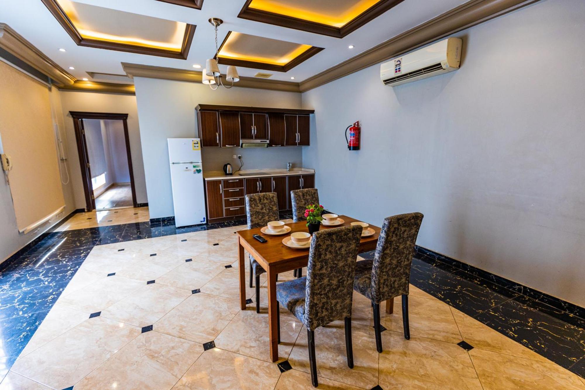 شاليهات الكوخ السويسري وأكوابارك Villa Ash Shishah Esterno foto