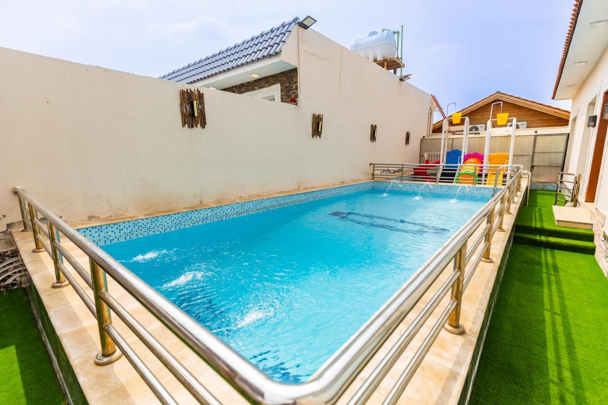شاليهات الكوخ السويسري وأكوابارك Villa Ash Shishah Esterno foto