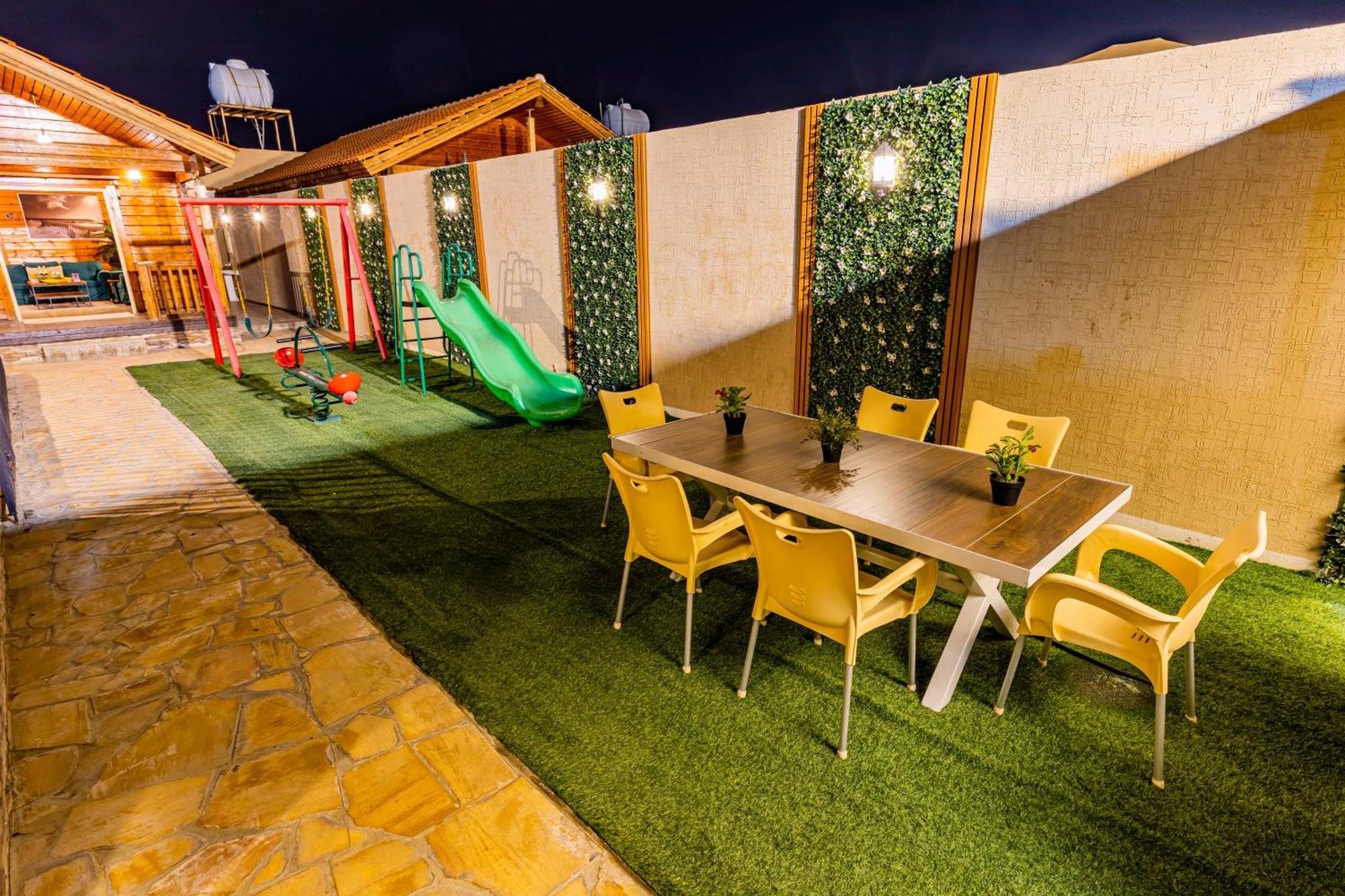 شاليهات الكوخ السويسري وأكوابارك Villa Ash Shishah Esterno foto