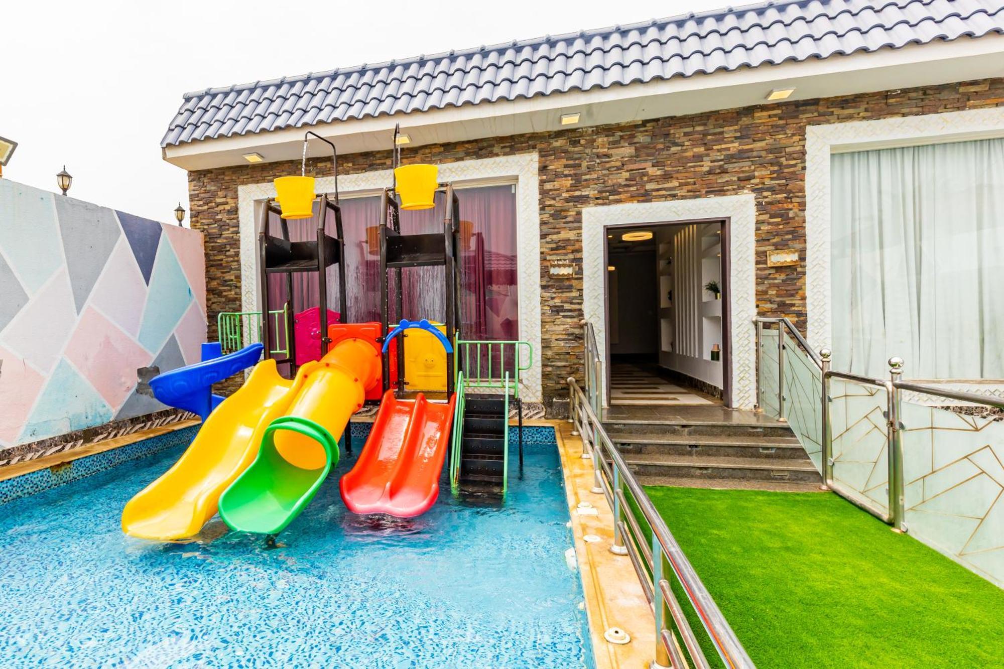 شاليهات الكوخ السويسري وأكوابارك Villa Ash Shishah Esterno foto